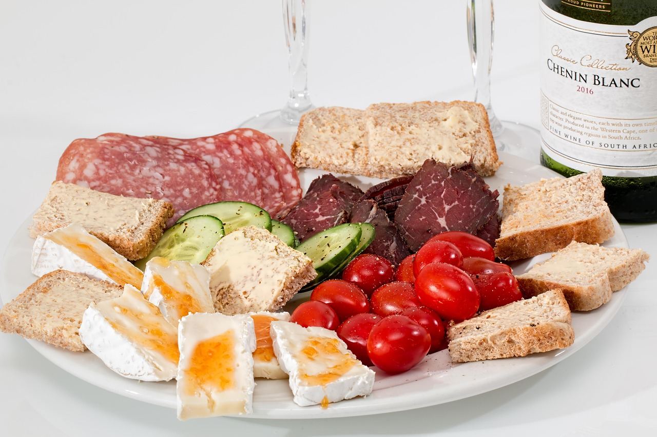 Restaurant Listing Websites: Your Secret Weapon in Catering